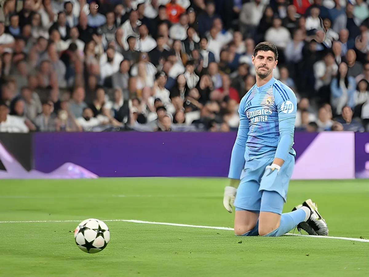 Vinícius Jr and Mbappé facing double marking