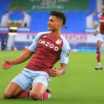 Ollie Watkins aggressively presses Newcastle defender in Aston Villa’s high-energy win