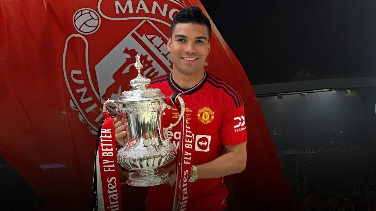 manchester uniteds midfielder casemiro